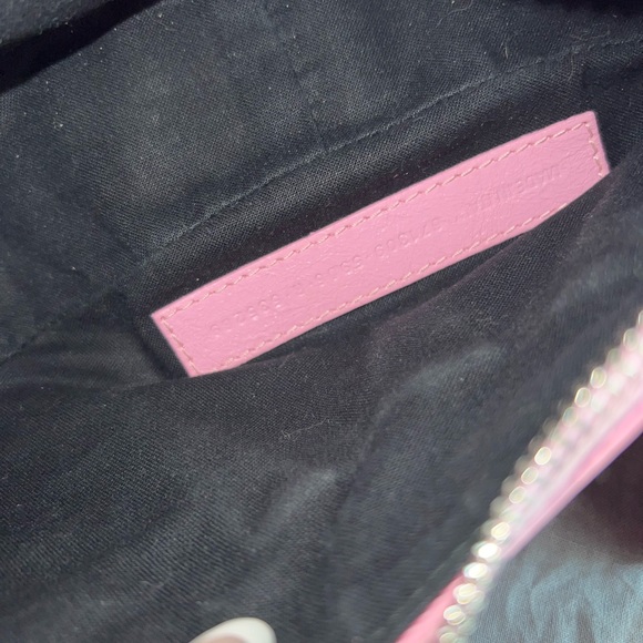 BALENCIAGA La Cagole Shoulder Bag from the Spring/Summer 2022 Collection - Picture 5 of 10